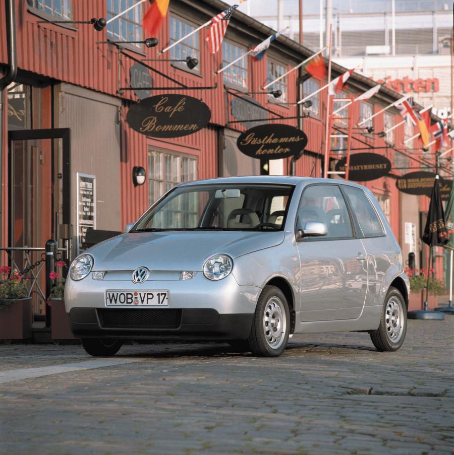  Volkswagen Lupo 3.0 TDi 2004 года  (фото 1 из 2)